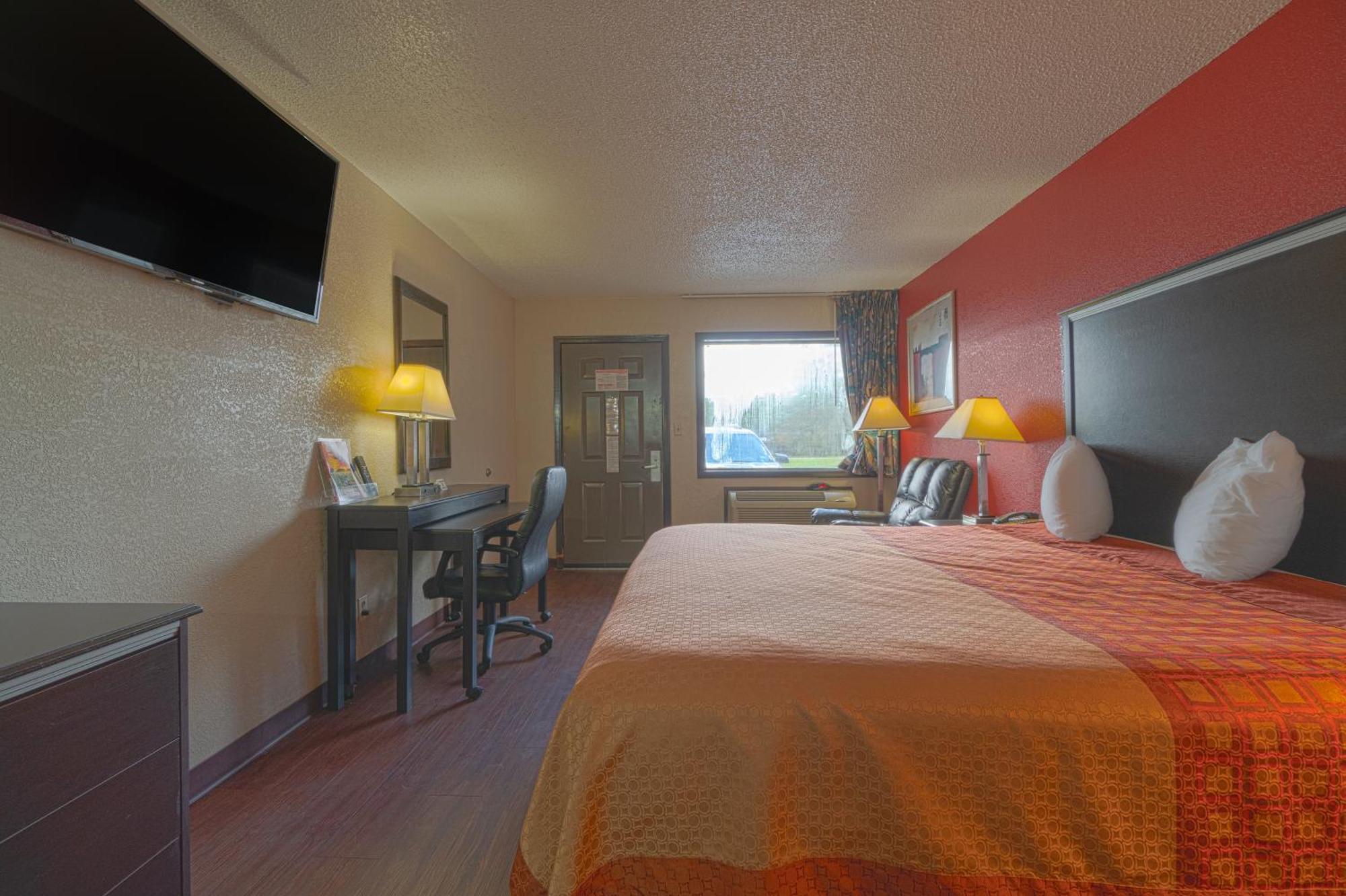 Regency Inn & Suites By Oyo Bay City Tx Екстер'єр фото